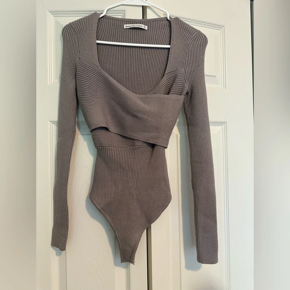 Abercrombie & Fitch Ribbed Knit Bodysuit
